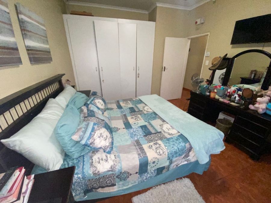 2 Bedroom Property for Sale in Waterval East North West